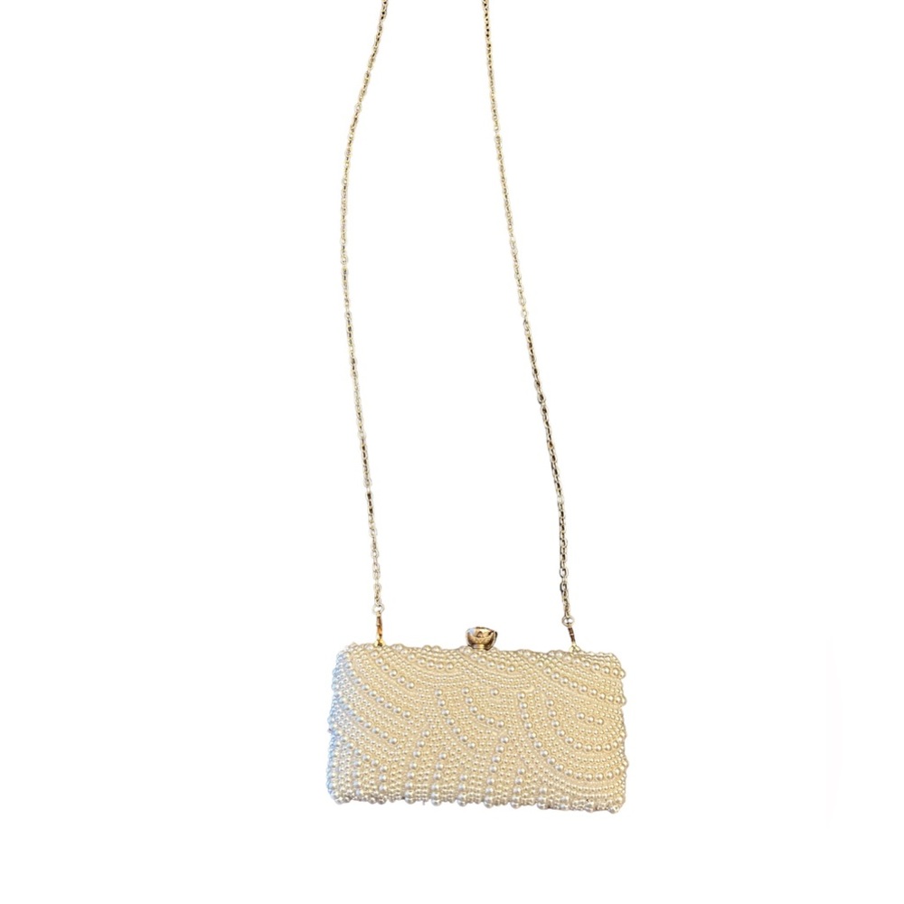 Bridal White/cream clutch w/ optional strap.